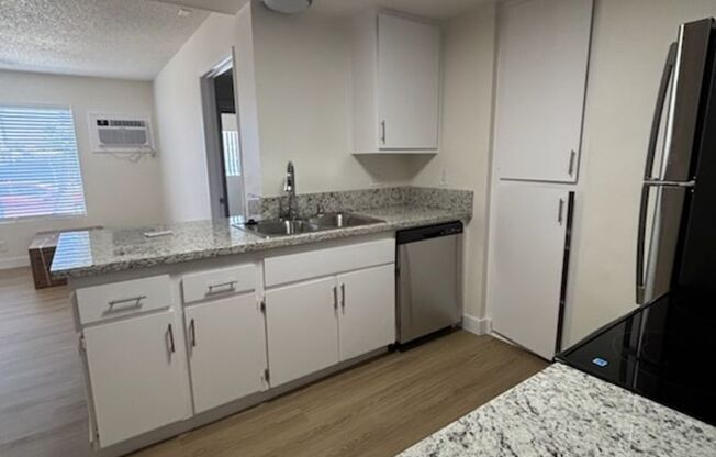2 beds, 1 bath, 850 sqft, $2,200, Unit 6