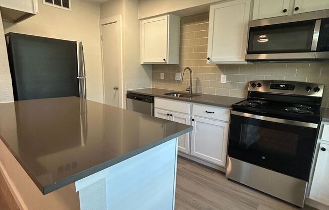 2 beds, 1 bath, 858 sqft, $1,864, Unit OPA-217