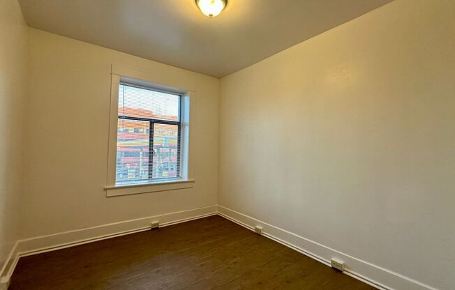 2 beds, 1 bath, 609 sqft, $1,995, Unit 106