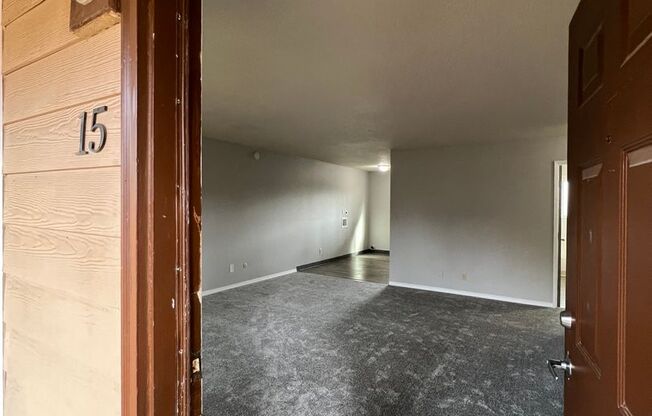 2 beds, 1 bath, 956 sqft, $1,475, Unit 14