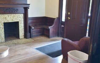 1 bed, 1 bath, $700, Unit 1