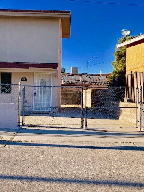 407 NICHOLS RD