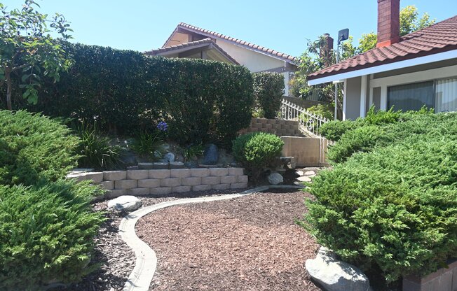 920 W ADAMS AVE