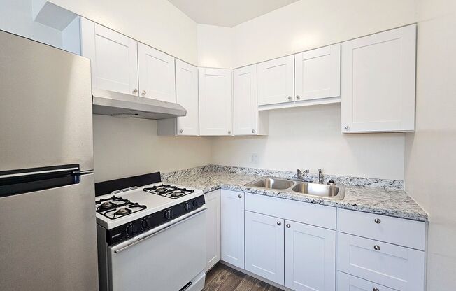 Welcome to Oceanridge Apartments  - Please call Courtney (619) 954-3742