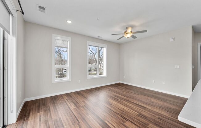 2 beds, 2 baths, 1,250 sqft, $1,950, Unit 426