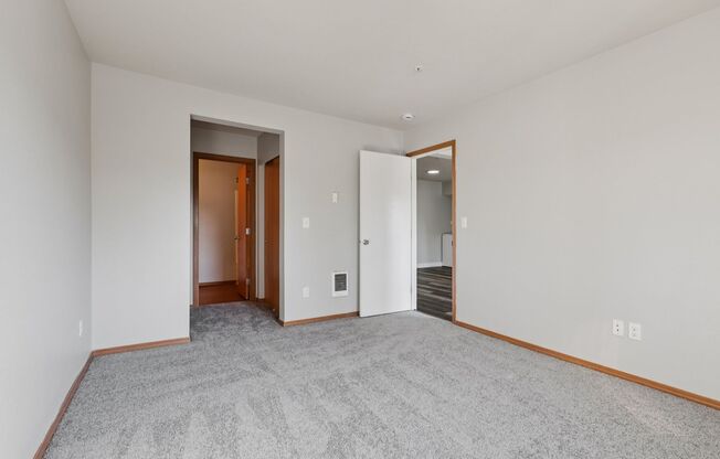 2 beds, 2 baths, 951 sqft, $1,795, Unit 901-2F