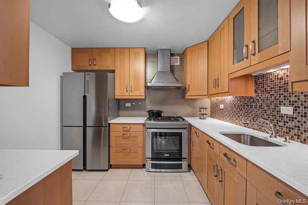1 bed, 1 bath, 774 sqft, $2,900, Unit 8J