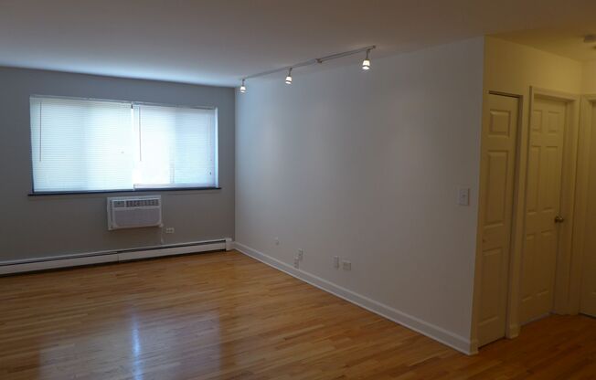 Foster Beach Apartments