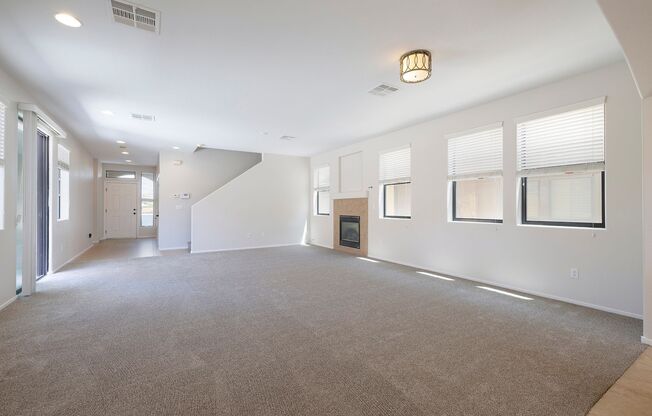 GATED NW HOME - 4 BEDROOMS W/ 1 BED AND BATH DOWNSTAIRS