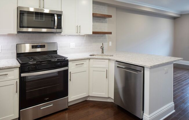 1 bed, 1 bath, 720 sqft, $2,595, Unit 59C