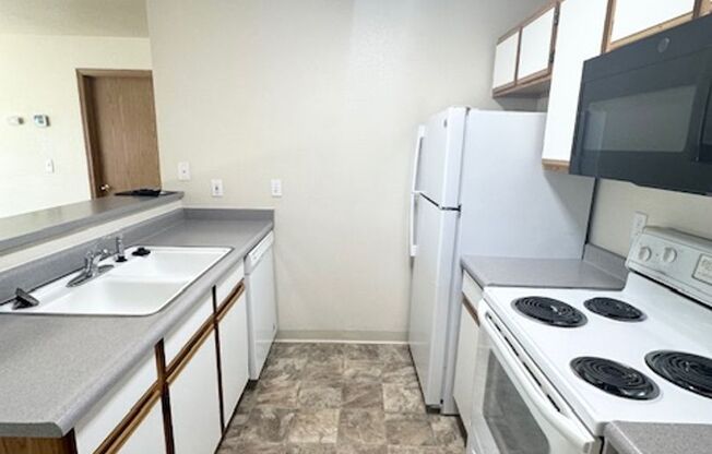 2 beds, 2 baths, $1,295