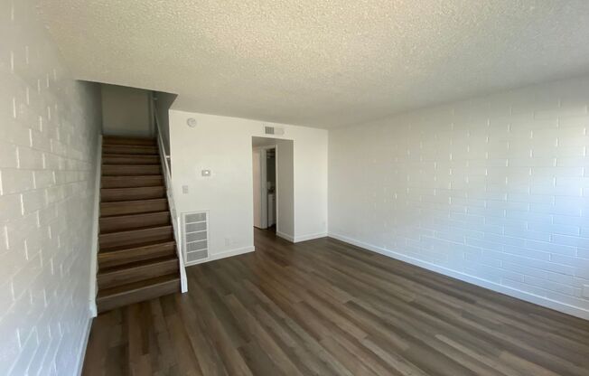 2 beds, 1.5 baths, 980 sqft, $1,200, Unit 6838-5