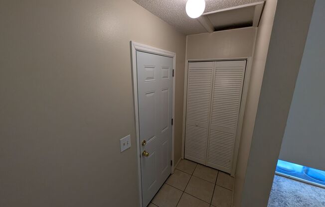 2 beds, 1 bath, $1,250, Unit Unit A