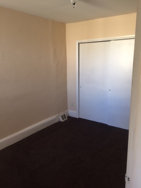 2 beds, 1 bath, $1,000