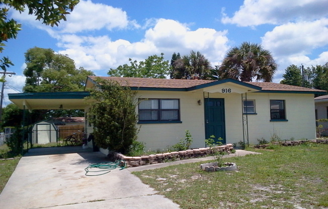 916 Mt. Airy  Lakeland, FL