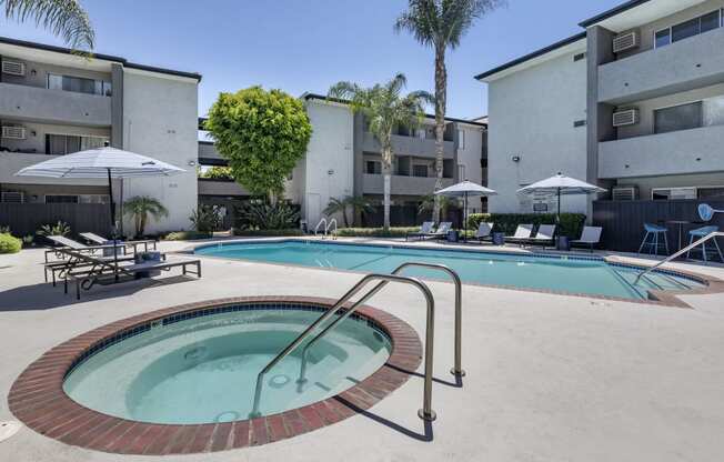 Northview-Southview Apartments in Reseda