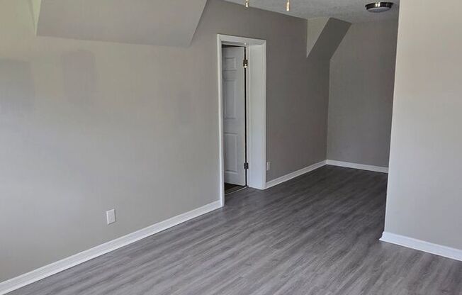 341 PARKWOOD DR