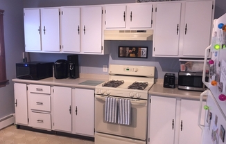 1 bed, 1 bath, 700 sqft, $2,300, Unit 1