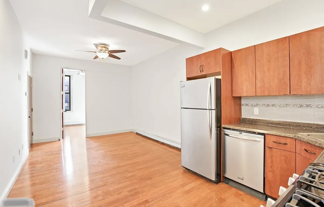 323 7 ST