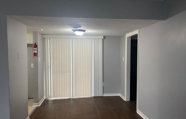 2 beds, 1 bath, 931 sqft, $850, Unit A3