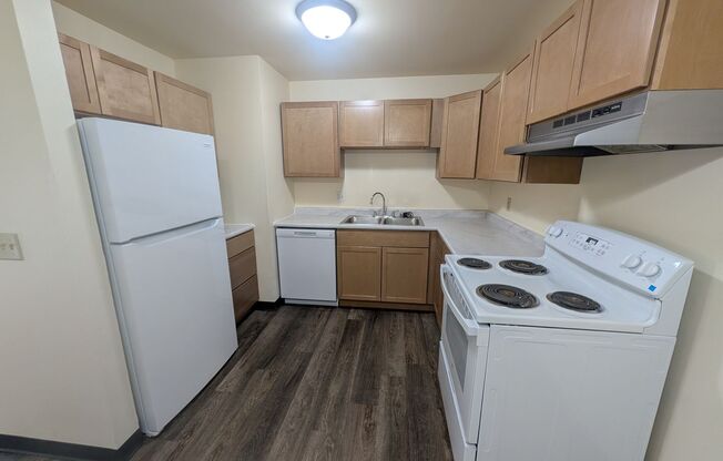 2 beds, 1 bath, 970 sqft, $1,299, Unit FB 3054