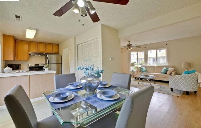 COMING SOON! | $2,890 / 3 BR - GORGEOUS TOWN HOME IN NORTHGATE AREA OF FREMONT!