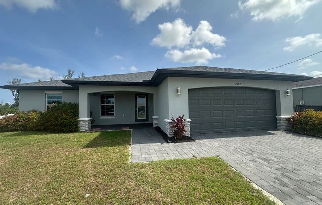 3 Bedroom + Den - 2 Bathroom- NW Cape Coral
