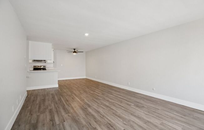 1 bed, 1 bath, 695 sqft, $1,898, Unit 319
