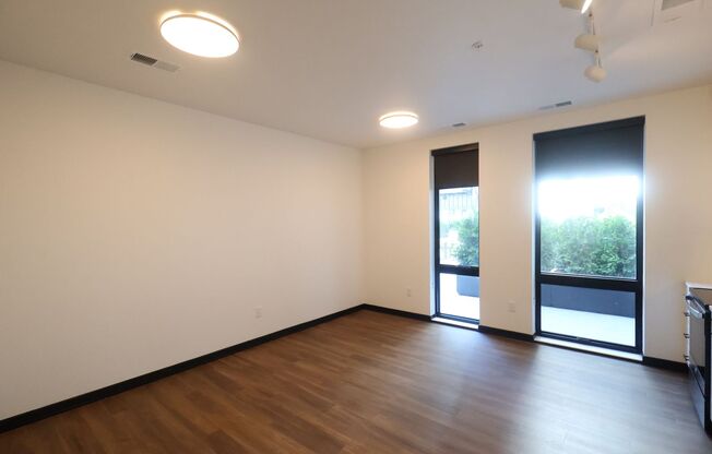 1 bed, 1 bath, 681 sqft, $1,425, Unit 519