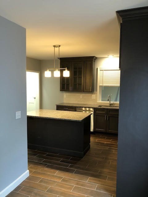 2 beds, 1 bath, 1,000 sqft, $2,700, Unit 157