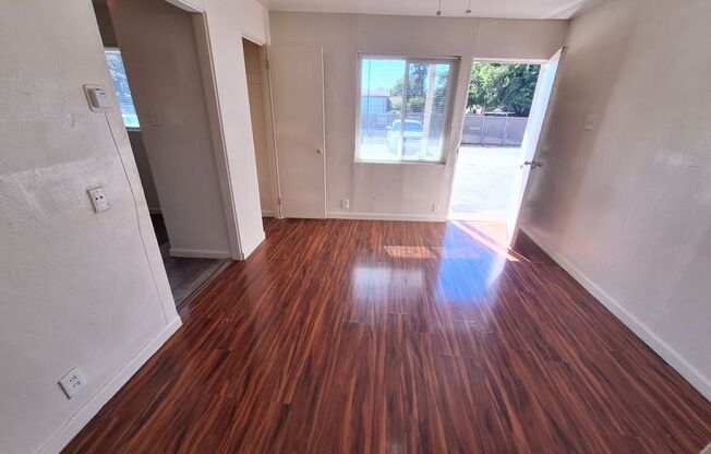 1 bed, 1 bath, 500 sqft, $1,195, Unit UNIT 04