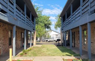 El Centro Apartments