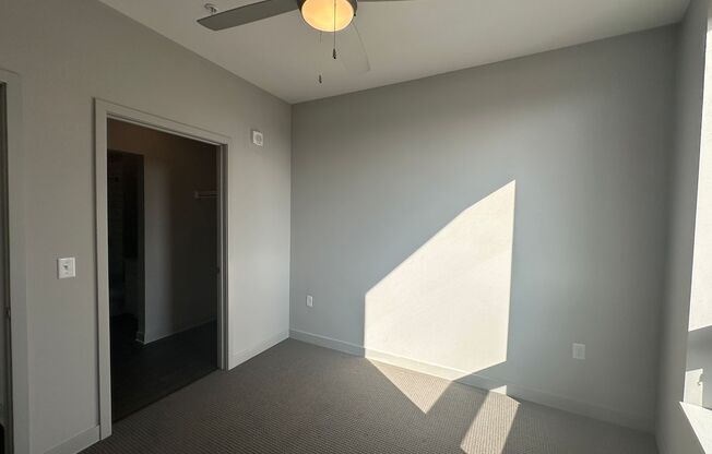 2 beds, 2 baths, 992 sqft, $2,295, Unit 300