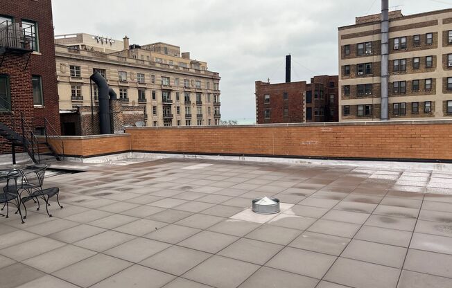 1 bed, 1 bath, 700 sqft, $1,985, Unit 429-402