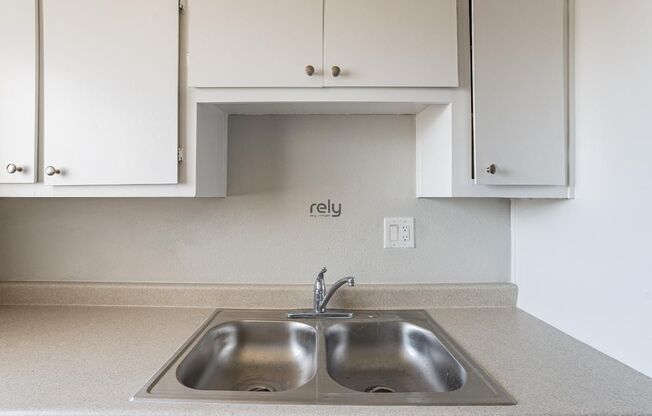 2 beds, 1 bath, 500 sqft, $925, Unit 102