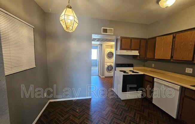 2801 E MONTE CRISTO AVE