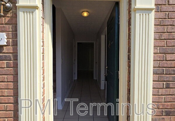 5227 RDG FRST DR