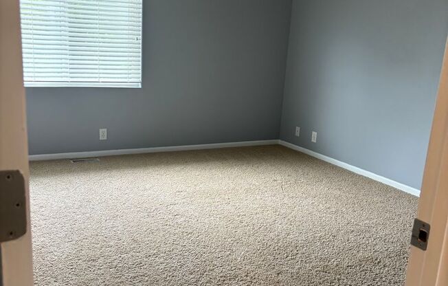 Spacious 3 Bed, 2 Bath Home in Papillion, Ne