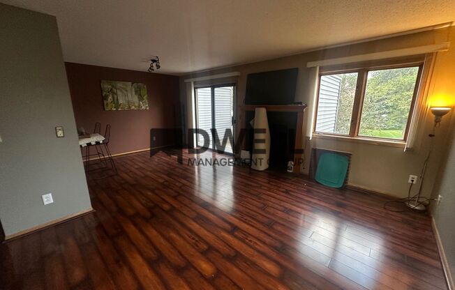 2 beds, 1.5 baths, $1,650