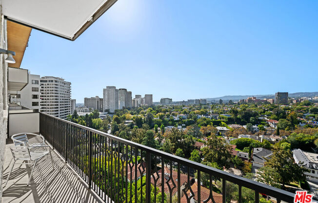 2 beds, 2 baths, 1,088 sqft, $6,200, Unit 1809