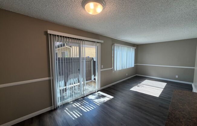 2 beds, 2 baths, 997 sqft, $2,600, Unit 090