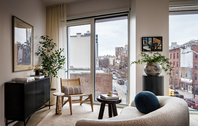 Studio, 1 bath, $3,400, Unit 5L