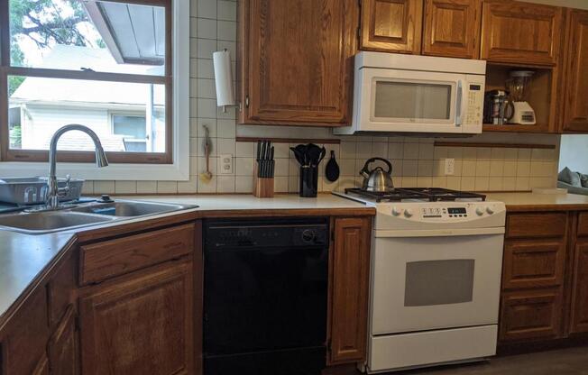 1 bed, 1 bath, 88 sqft, $800