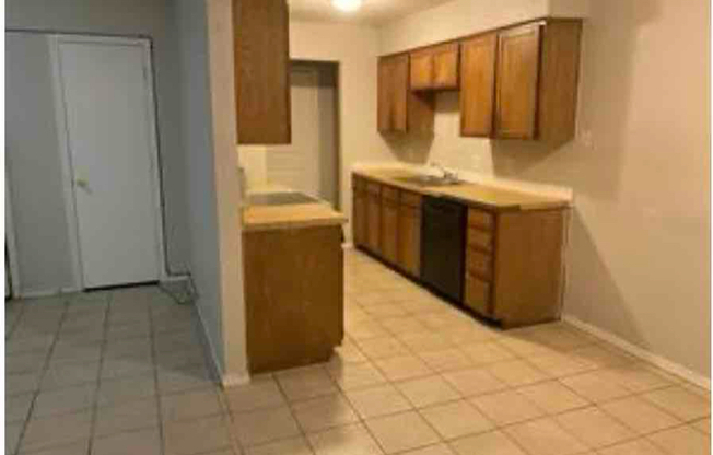 2834 RIDGECREST