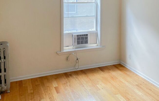 1 bed, 1 bath, 545 sqft, $1,935, Unit 3924-2W