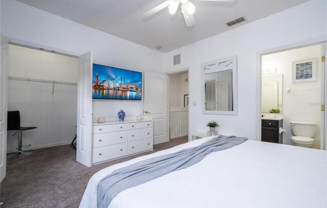 4 beds, 2 baths, 1,400 sqft, $2,500