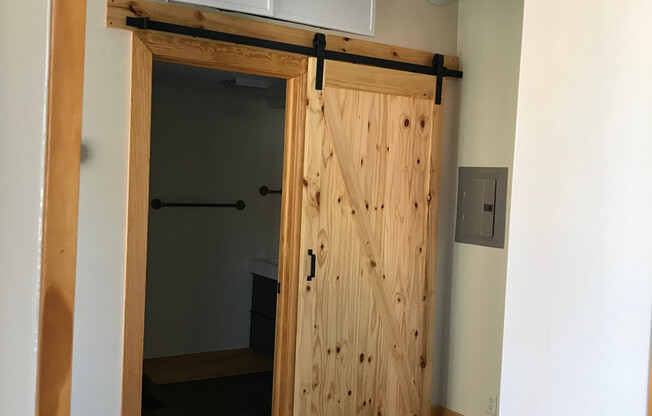 1 bed, 1 bath, 415 sqft, $855, Unit 5