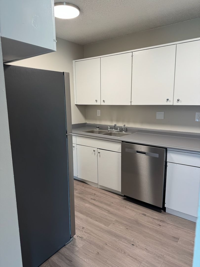 2 beds, 2 baths, 1,092 sqft, $1,175