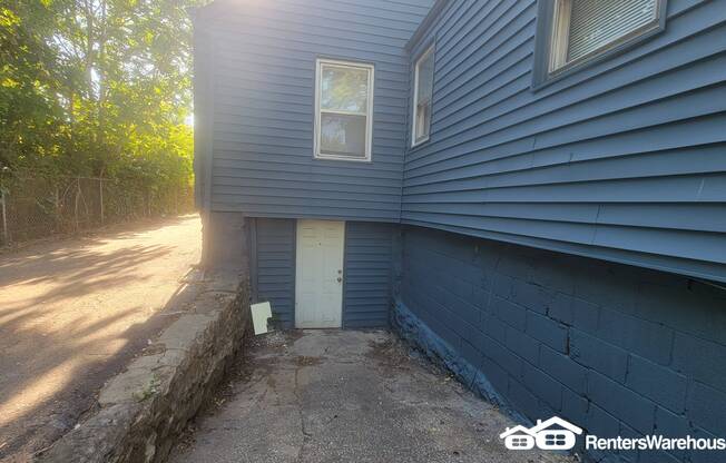 4415 COLLEGE AVE