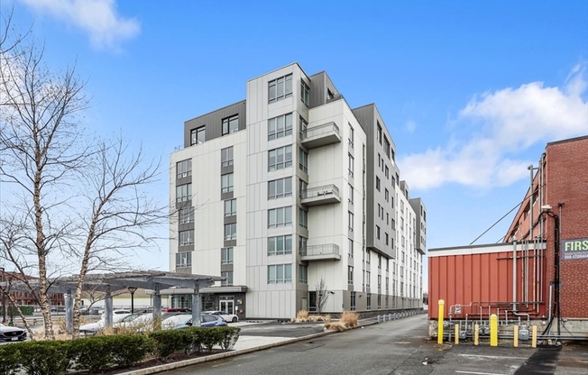 2 beds, 2 baths, 1,085 sqft, $3,900, Unit 201